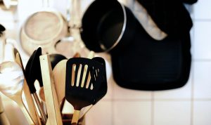 merawat peralatan dapur dari kayu (2)