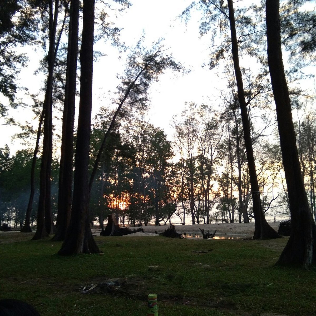 Pantai Balikpapan Merah beach balikpapan