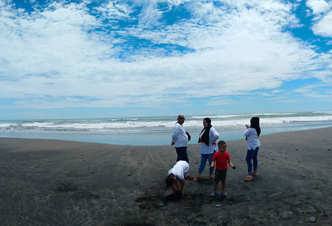 Pantai Cipanglay