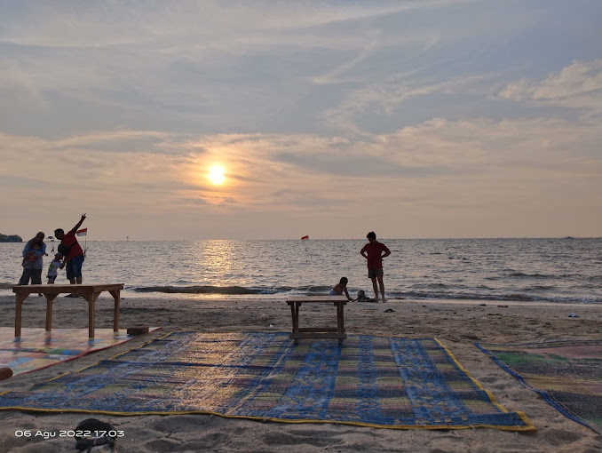 Pantai wisata Pati, Pantai Teluk Awur