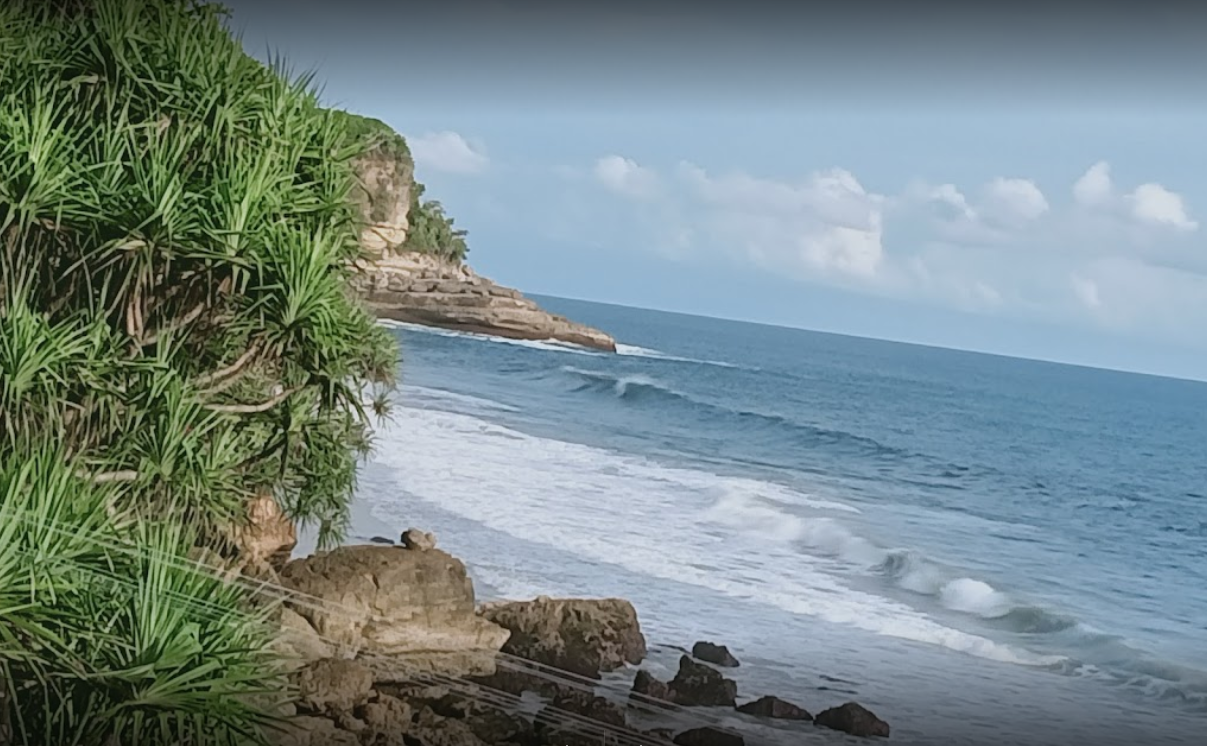 Pantai Umbul Waru blitar