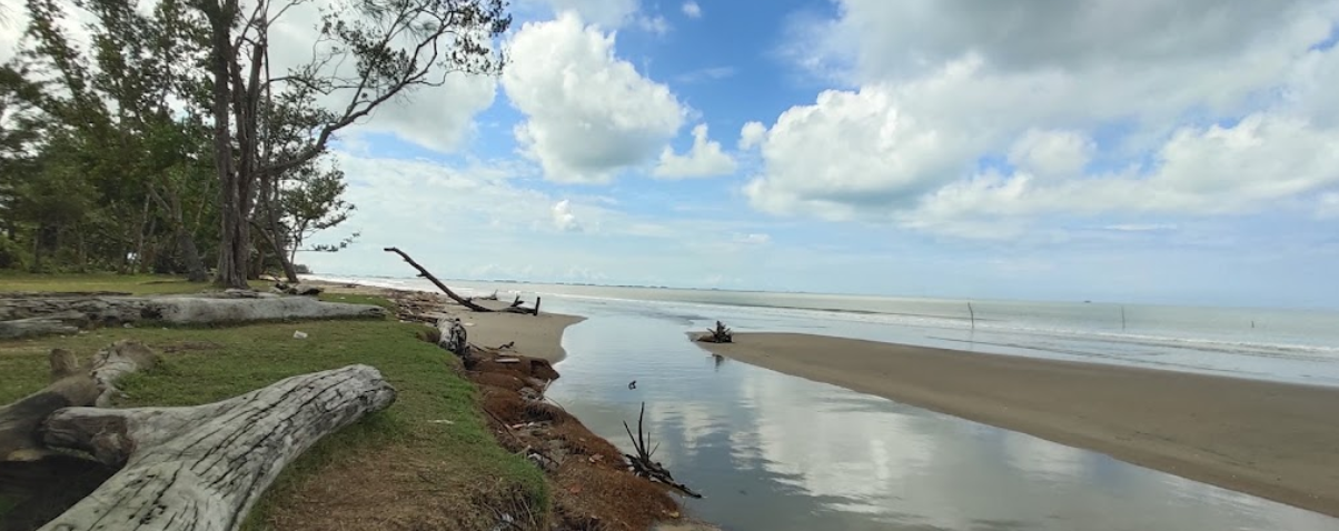 Wisata Pantai Angsana