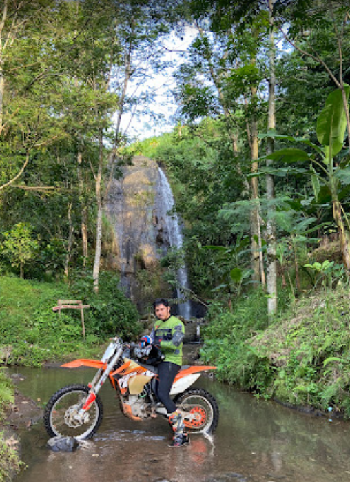 Air Terjun Pengantin