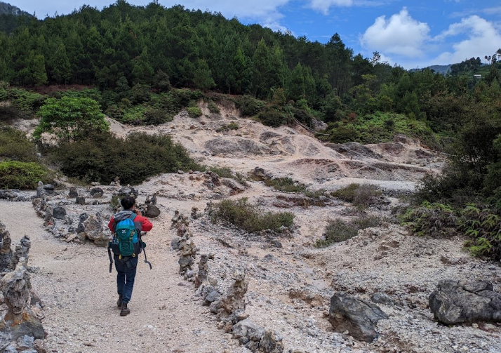 Kawah Karaha Bodas