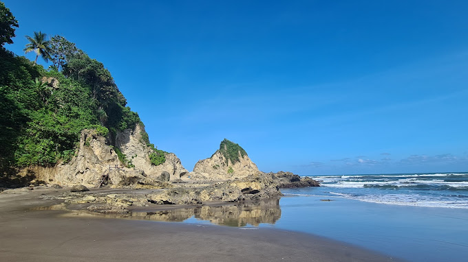 Pantai Karang Nini