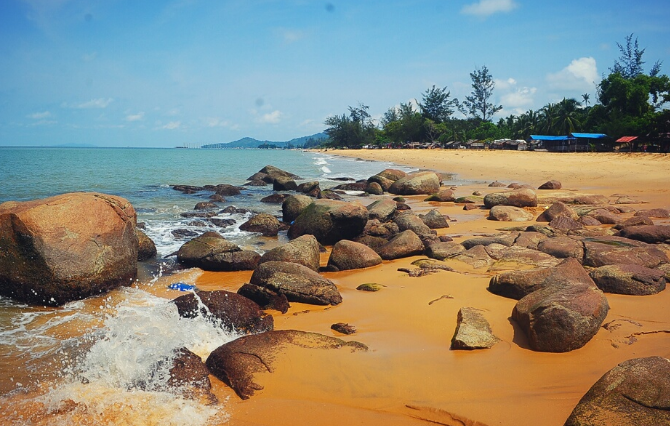 Pantai Kura-Kura Singkawang