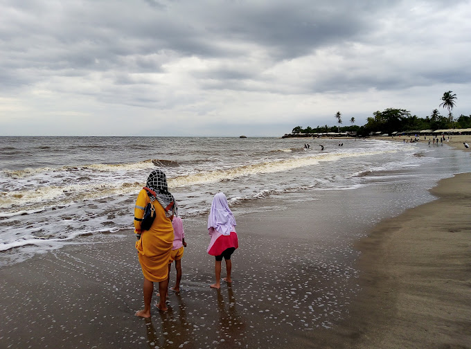 Pantai Pasir Putih Florida Serang