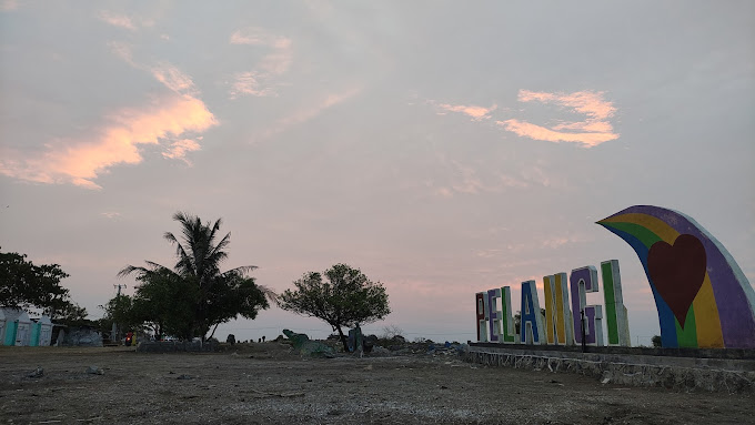 Pantai Pelangi