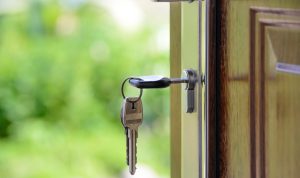 Rekomendasi Kunci Pintu Rumah